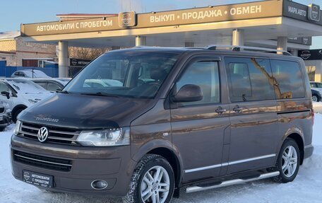 Volkswagen Multivan T5, 2012 год, 2 500 000 рублей, 2 фотография