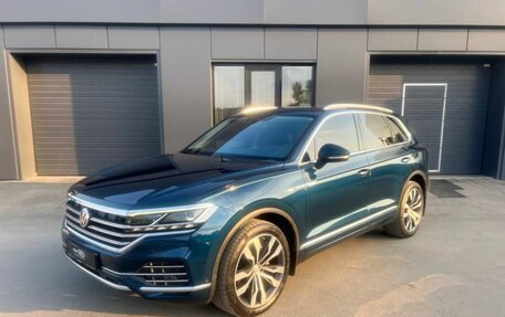 Volkswagen Touareg III, 2018 год, 4 061 000 рублей, 2 фотография