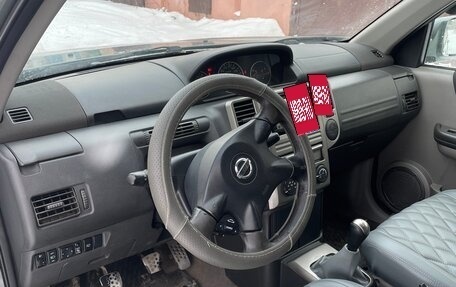 Nissan X-Trail, 2006 год, 900 000 рублей, 13 фотография