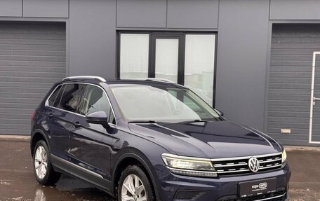 Volkswagen Tiguan II, 2018 год, 2 448 000 рублей, 1 фотография