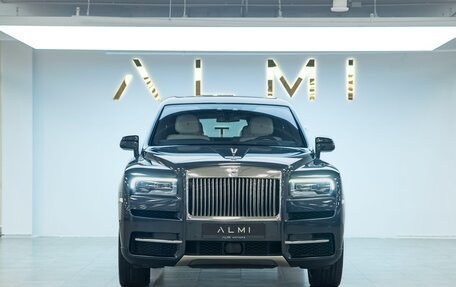 Rolls-Royce Cullinan, 2018 год, 45 000 000 рублей, 2 фотография