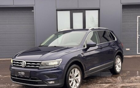 Volkswagen Tiguan II, 2018 год, 2 448 000 рублей, 2 фотография