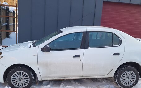 Renault Logan II, 2017 год, 790 000 рублей, 2 фотография