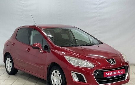 Peugeot 308 II, 2011 год, 680 000 рублей, 2 фотография