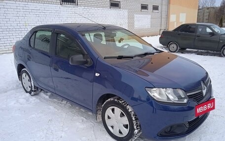 Renault Logan II, 2015 год, 790 000 рублей, 3 фотография