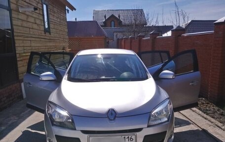 Renault Megane III, 2011 год, 420 000 рублей, 2 фотография