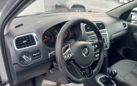 Volkswagen Polo VI (EU Market), 2016 год, 777 500 рублей, 13 фотография