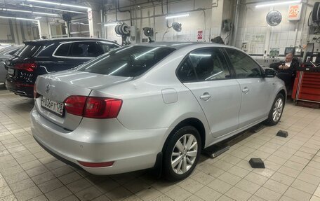 Volkswagen Jetta VI, 2013 год, 1 099 000 рублей, 4 фотография