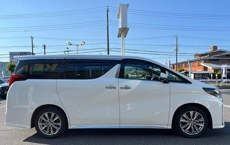 Toyota Alphard III, 2021 год, 4 100 000 рублей, 4 фотография