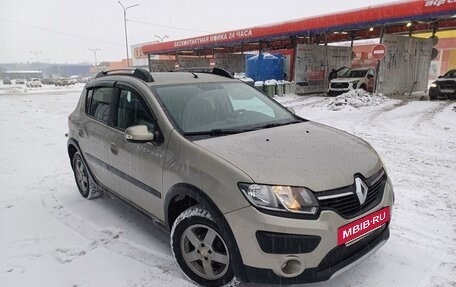 Renault Sandero II рестайлинг, 2017 год, 1 030 000 рублей, 2 фотография