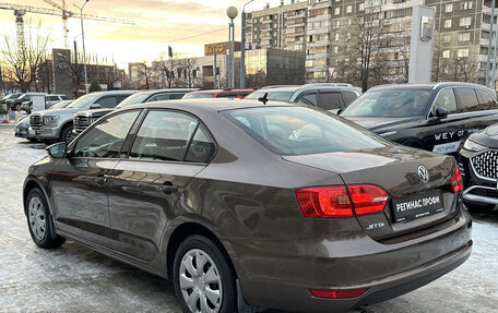 Volkswagen Jetta VI, 2013 год, 1 020 000 рублей, 6 фотография