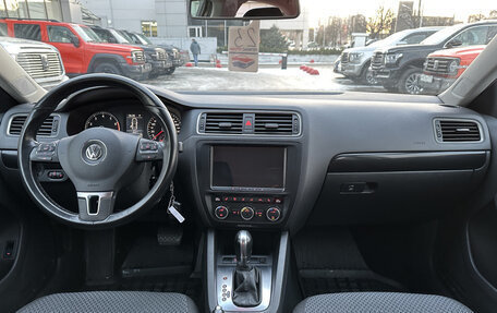 Volkswagen Jetta VI, 2013 год, 1 020 000 рублей, 16 фотография