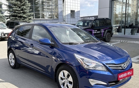 Hyundai Solaris II рестайлинг, 2014 год, 1 000 000 рублей, 3 фотография