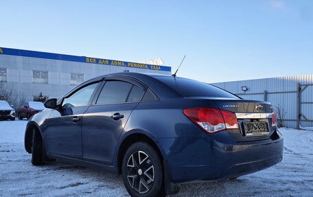 Chevrolet Cruze II, 2011 год, 555 000 рублей, 3 фотография