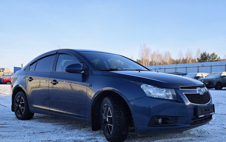 Chevrolet Cruze II, 2011 год, 555 000 рублей, 8 фотография