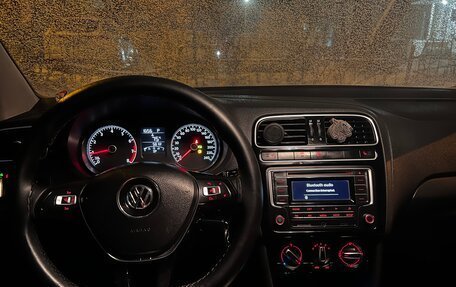 Volkswagen Polo VI (EU Market), 2017 год, 750 000 рублей, 4 фотография