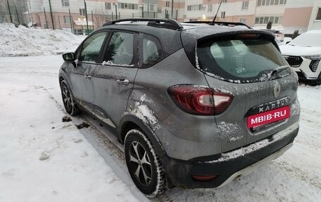 Renault Kaptur I рестайлинг, 2018 год, 1 390 000 рублей, 2 фотография