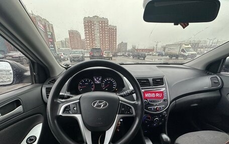 Hyundai Solaris II рестайлинг, 2011 год, 700 000 рублей, 2 фотография