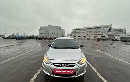 Hyundai Solaris II рестайлинг, 2011 год, 700 000 рублей, 8 фотография