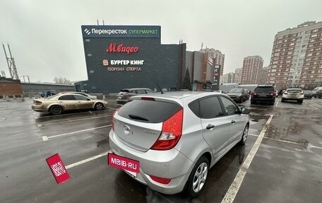 Hyundai Solaris II рестайлинг, 2011 год, 700 000 рублей, 5 фотография