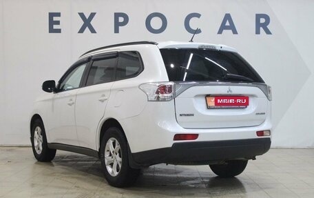 Mitsubishi Outlander III рестайлинг 3, 2013 год, 1 500 000 рублей, 3 фотография