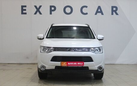 Mitsubishi Outlander III рестайлинг 3, 2013 год, 1 500 000 рублей, 8 фотография