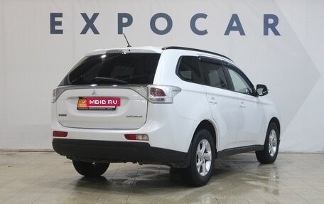 Mitsubishi Outlander III рестайлинг 3, 2013 год, 1 500 000 рублей, 5 фотография