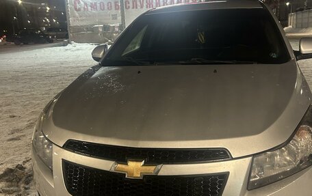 Chevrolet Cruze II, 2010 год, 650 000 рублей, 8 фотография