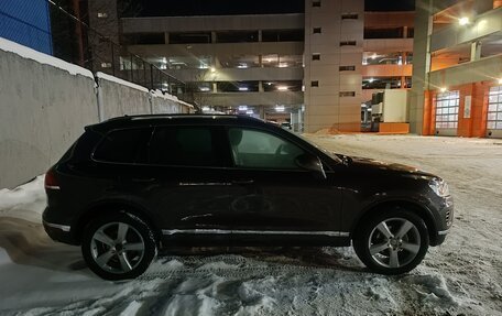 Volkswagen Touareg III, 2015 год, 2 900 000 рублей, 2 фотография