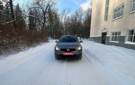 Nissan Qashqai+2 I, 2013 год, 1 050 000 рублей, 1 фотография