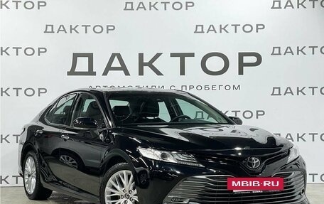 Toyota Camry, 2018 год, 2 700 000 рублей, 3 фотография