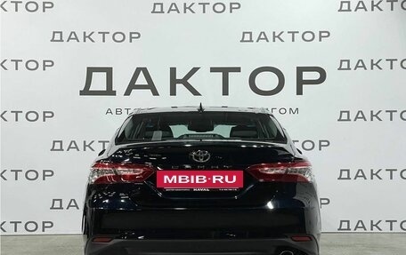 Toyota Camry, 2018 год, 2 700 000 рублей, 5 фотография