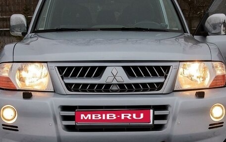 Mitsubishi Pajero III рестайлинг, 2005 год, 1 550 000 рублей, 21 фотография