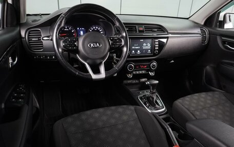 KIA Rio IV, 2018 год, 1 619 000 рублей, 6 фотография