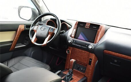 Toyota Land Cruiser Prado 150 рестайлинг 2, 2013 год, 2 989 000 рублей, 5 фотография