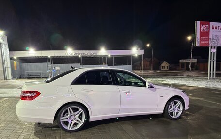 Mercedes-Benz E-Класс, 2011 год, 1 690 000 рублей, 3 фотография