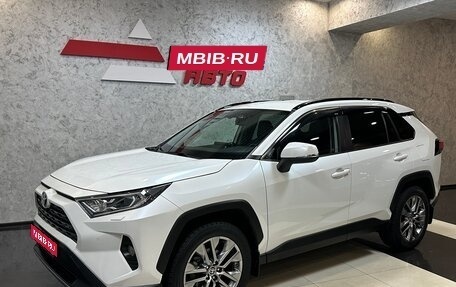 Toyota RAV4, 2022 год, 3 995 000 рублей, 1 фотография