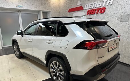 Toyota RAV4, 2022 год, 3 995 000 рублей, 7 фотография