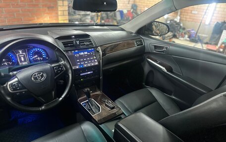 Toyota Camry, 2017 год, 2 990 000 рублей, 9 фотография