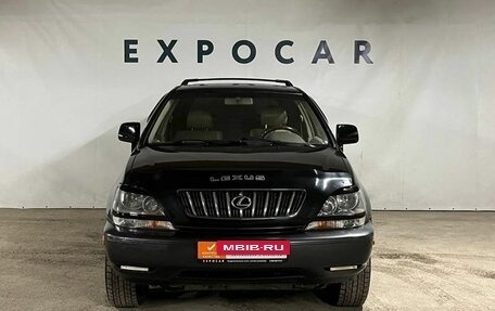 Lexus RX IV рестайлинг, 2000 год, 1 030 000 рублей, 2 фотография