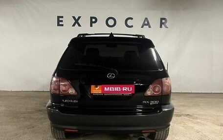 Lexus RX IV рестайлинг, 2000 год, 1 030 000 рублей, 6 фотография