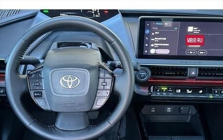 Toyota Prius IV XW50, 2023 год, 6 731 381 рублей, 12 фотография