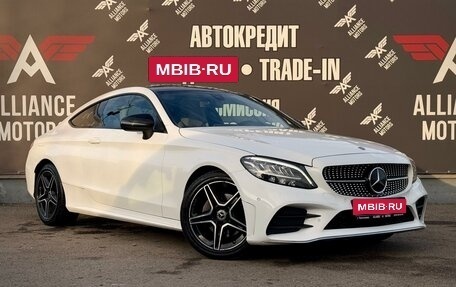 Mercedes-Benz C-Класс, 2019 год, 3 350 000 рублей, 1 фотография