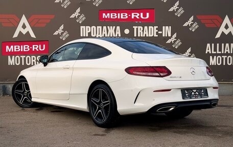 Mercedes-Benz C-Класс, 2019 год, 3 350 000 рублей, 5 фотография