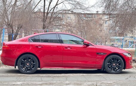 Jaguar XE I рестайлинг, 2017 год, 2 300 000 рублей, 4 фотография