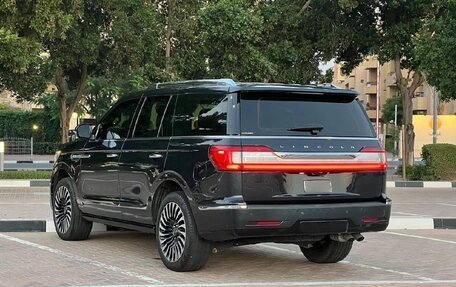 Lincoln Navigator, 2021 год, 10 300 000 рублей, 3 фотография