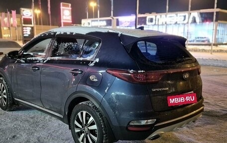 KIA Sportage IV рестайлинг, 2018 год, 2 590 000 рублей, 4 фотография