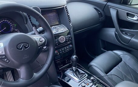 Infiniti QX70, 2013 год, 2 900 000 рублей, 8 фотография