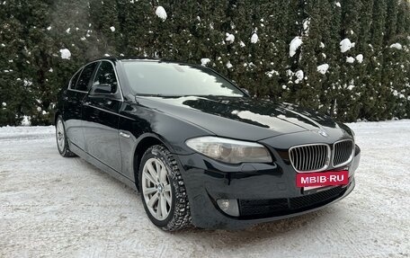 BMW 5 серия, 2011 год, 1 790 000 рублей, 2 фотография