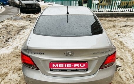 Hyundai Solaris II рестайлинг, 2015 год, 995 000 рублей, 5 фотография